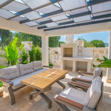 Luxury Heated Pool & Βίλα