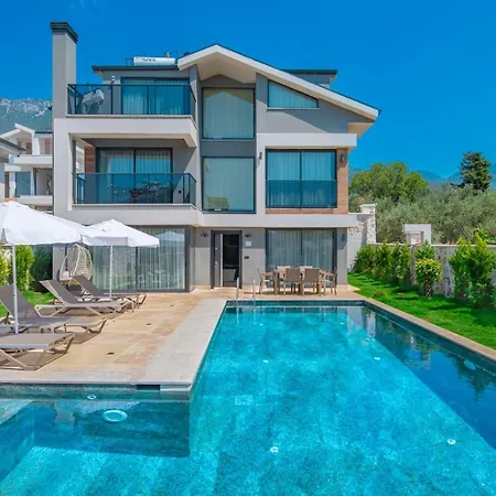 Вилла Luxury Heated Pool & *