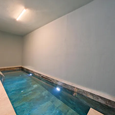 Luxury Heated Pool & Villa *