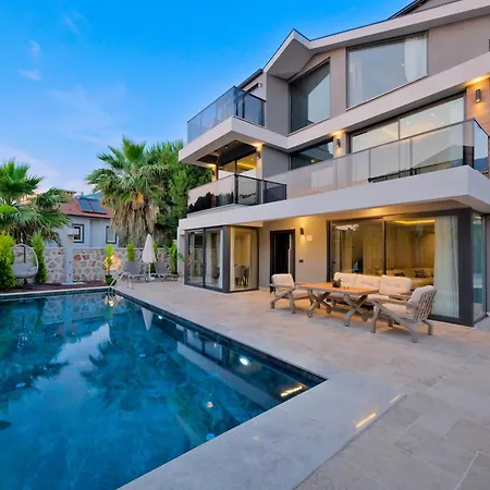 Luxury Heated Pool & Villa Fethiye